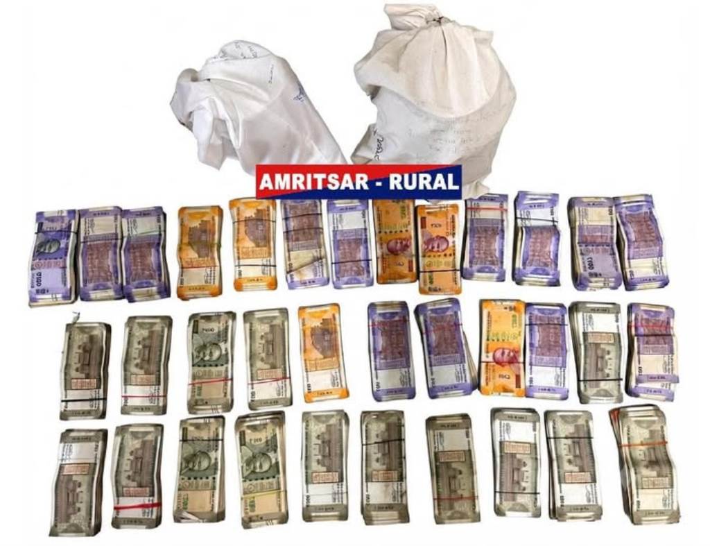 Amritsar 3 accused arrested with drug money worth Rs 990000 and heroin worth crores